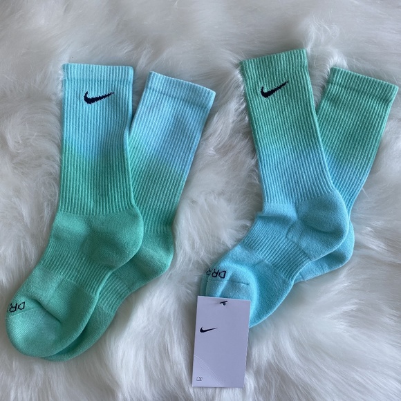 【Tiffany Blue Color】Nike Everyday Plus Cushioned Crew Socks (2 Pairs) - Picture 3 of 6